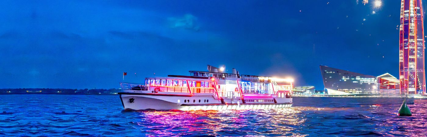 Теплоход-ресторан "Шустрый Бобер"